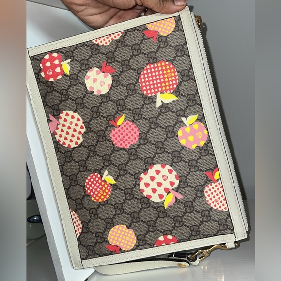 Gucci Apple Print GG Canvas Clutch Bag Cream Leather Trim Large Pouch Authentic - Picture 5 of 8